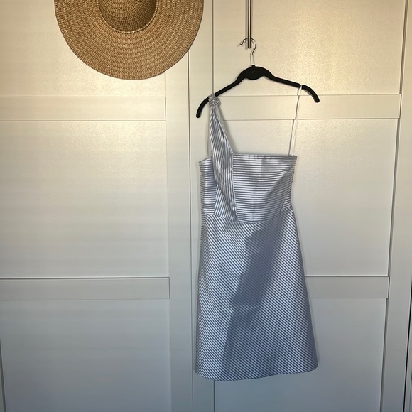 Banana Republic Dresses & Skirts - Banana Republic one shoulder fully lined Dress